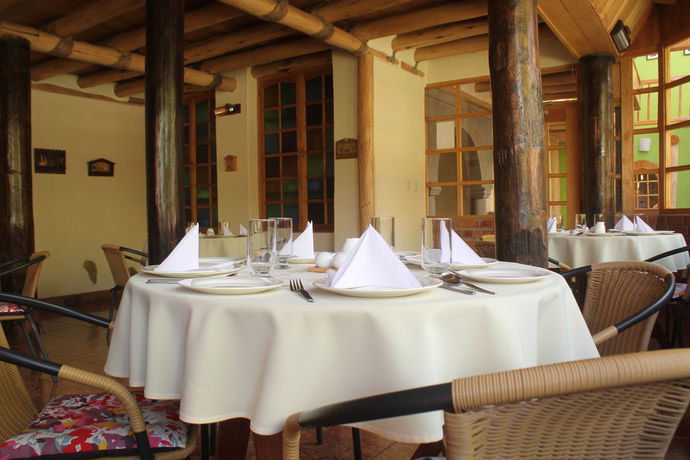 Imagen del bar/restaurante del Hotel Iorana Urubamba. Foto 3
