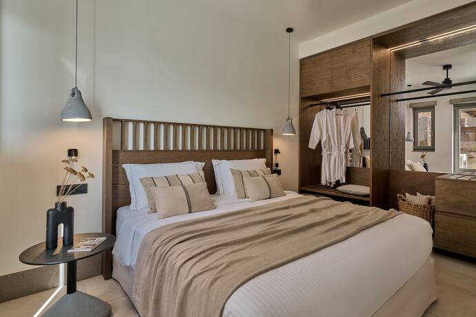 Imagen de la habitación del Hotel Ios Grand Pool Suites. Foto 15