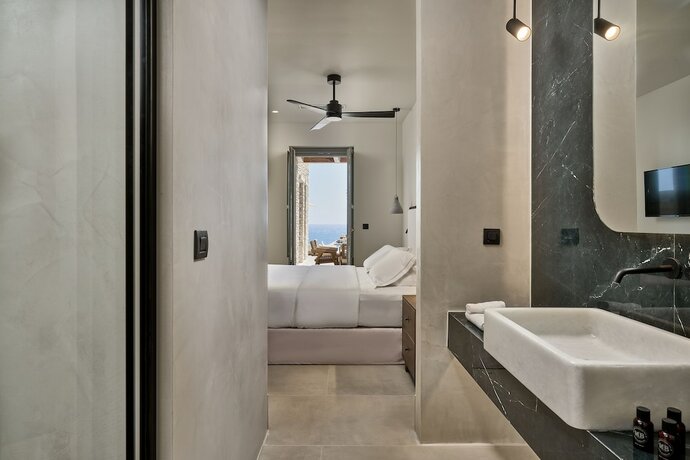 Imagen general del Hotel Ios Grand Pool Suites. Foto 4