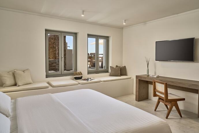Imagen general del Hotel Ios Grand Pool Suites. Foto 9