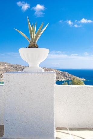 Imagen de los exteriores del Hotel Ios Pelagos. Foto 9