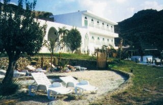 Imagen general del Hotel Ios Plage, Mylopotas. Foto 1