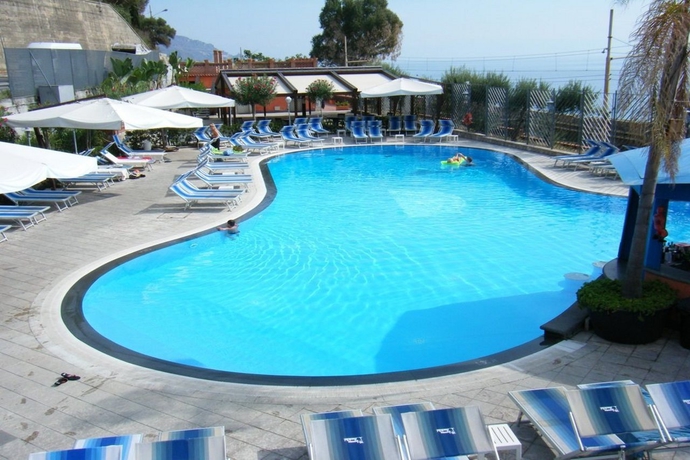 Imagen general del Hotel Ipanema, Taormina . Foto 1