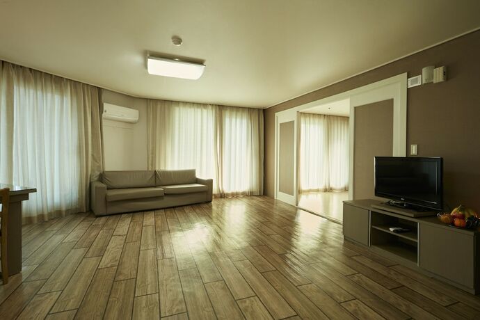 Imagen de la habitación del Hotel Ipark Condominium. Foto 18