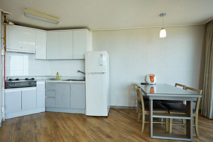 Imagen de la habitación del Hotel Ipark Condominium. Foto 22