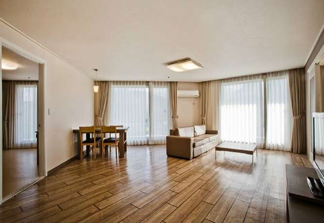 Imagen de la habitación del Hotel Ipark Condominium. Foto 32