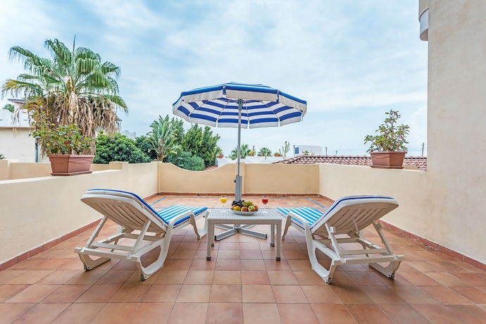 Imagen de los exteriores del Hotel Ipomea Club. Foto 13