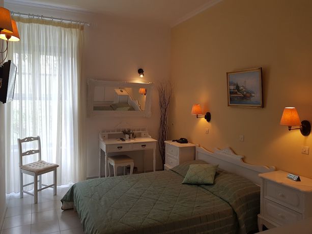 Imagen de la habitación del Hotel Ippokampos, Hydra. Foto 12
