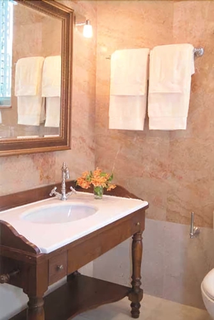 Imagen de la habitación del Hotel Ippoliti. Foto 15