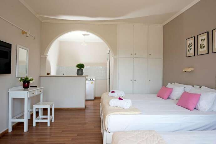 Imagen general del Hotel Ipsos Holidays. Foto 6