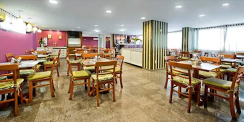 Imagen del bar/restaurante del Hotel Iracema Travel. Foto 3