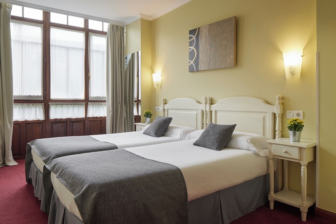 Imagen de la habitación del Hotel Iraipe Ongi. Foto 8