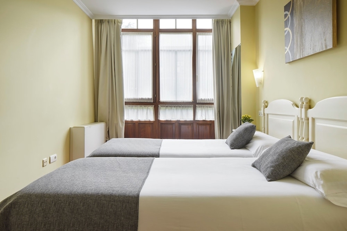 Imagen de la habitación del Hotel Iraipe Ongi. Foto 9