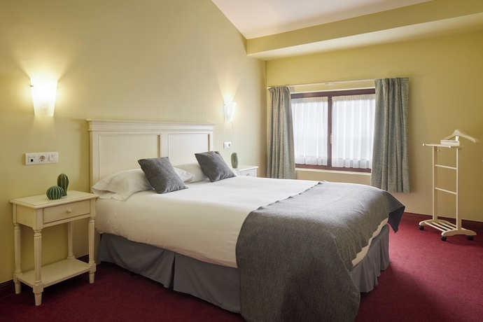 Imagen de la habitación del Hotel Iraipe Ongi. Foto 10