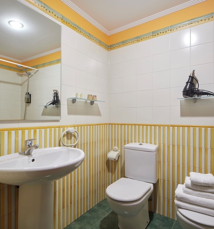 Imagen de la habitación del Hotel Iraipe Ongi. Foto 12
