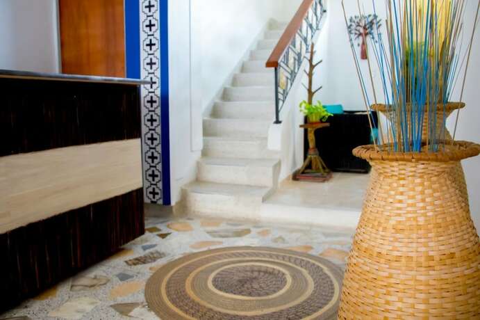 Imagen general del Hotel Iraka Zenu. Foto 4