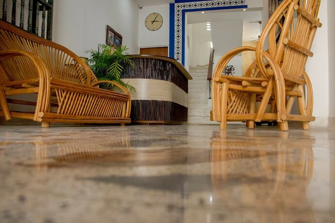 Imagen general del Hotel Iraka Zenu. Foto 9