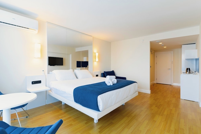 Imagen de la habitación del Hotel Irakli GC. Foto 5