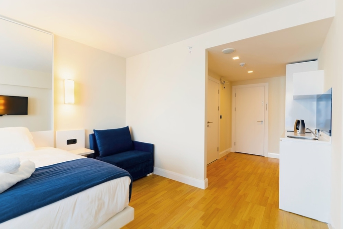 Imagen de la habitación del Hotel Irakli GC. Foto 8