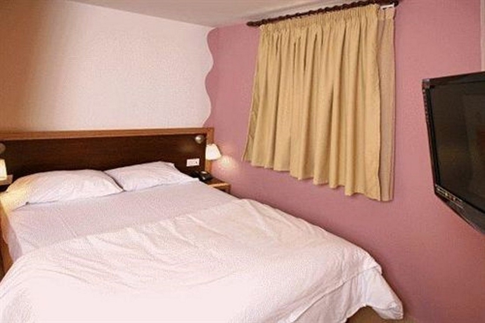 Imagen general del Hotel Iraklion. Foto 9