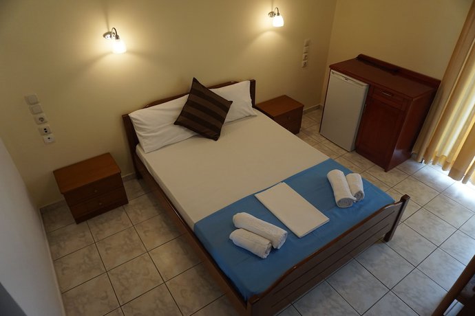 Imagen de la habitación del Hotel Iraklis. Foto 12