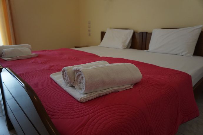 Imagen de la habitación del Hotel Iraklis. Foto 14