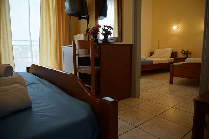 Imagen de la habitación del Hotel Iraklis. Foto 19