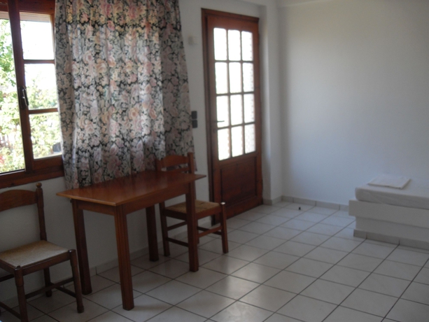 Imagen de los interiores del Hotel Iraklis Studios and Apartments. Foto 14