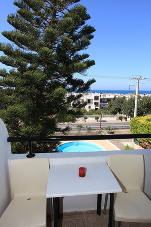 Imagen de los exteriores del Hotel Iraklis Studios and Apartments. Foto 12