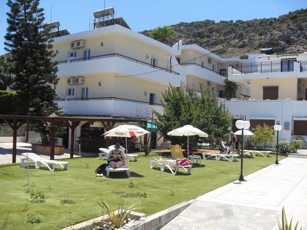 Imagen de los exteriores del Hotel Iraklis Studios and Apartments. Foto 13