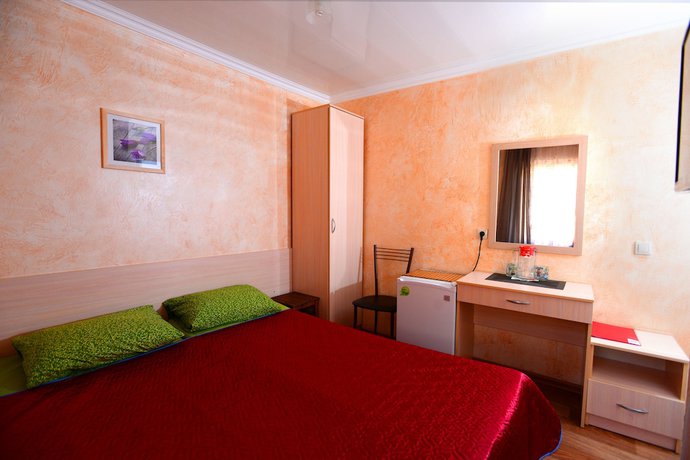 Imagen de la habitación del Hotel Irena. Foto 10