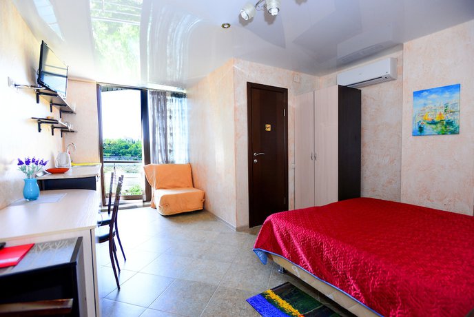 Imagen de la habitación del Hotel Irena. Foto 16