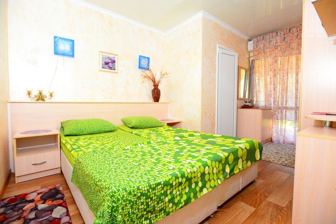 Imagen de la habitación del Hotel Irena. Foto 17