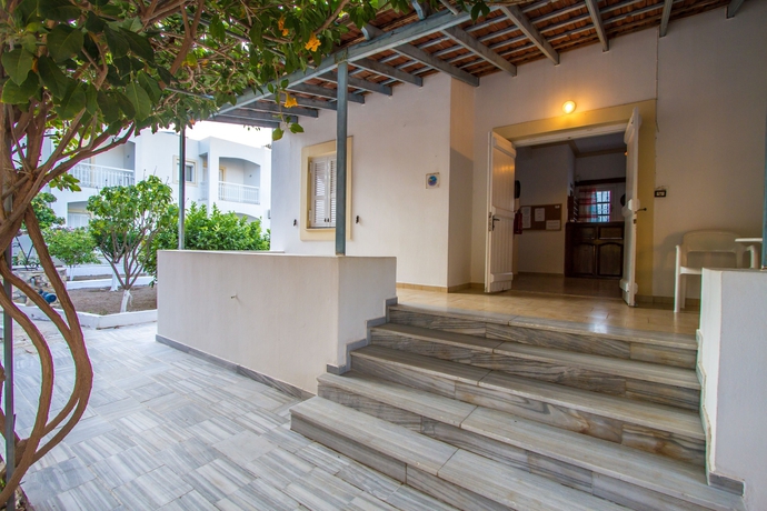 Imagen de los interiores del Hotel Irene, Alinda. Foto 17