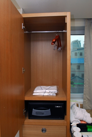 Imagen de la habitación del Hotel Irene City. Foto 3
