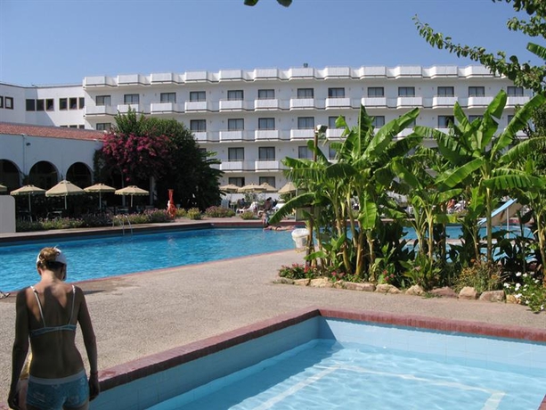 Imagen general del Hotel Irene Palace Beach Resort. Foto 5