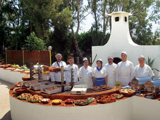 Imagen general del Hotel Irene Palace Beach Resort. Foto 7