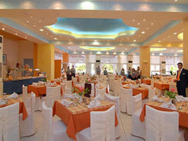 Imagen general del Hotel Irene Palace Beach Resort. Foto 9