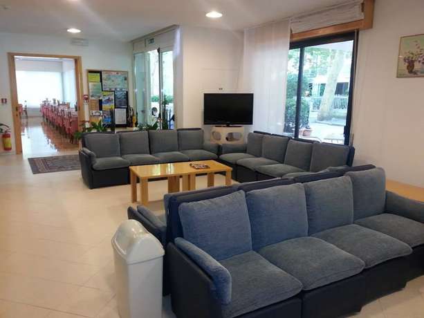 Imagen de los interiores del Hotel Irene, Riccione. Foto 19