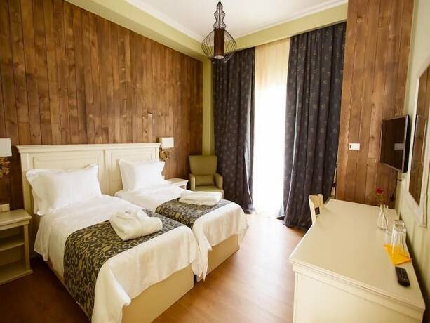 Imagen general del Hotel Irenes Resort. Foto 12