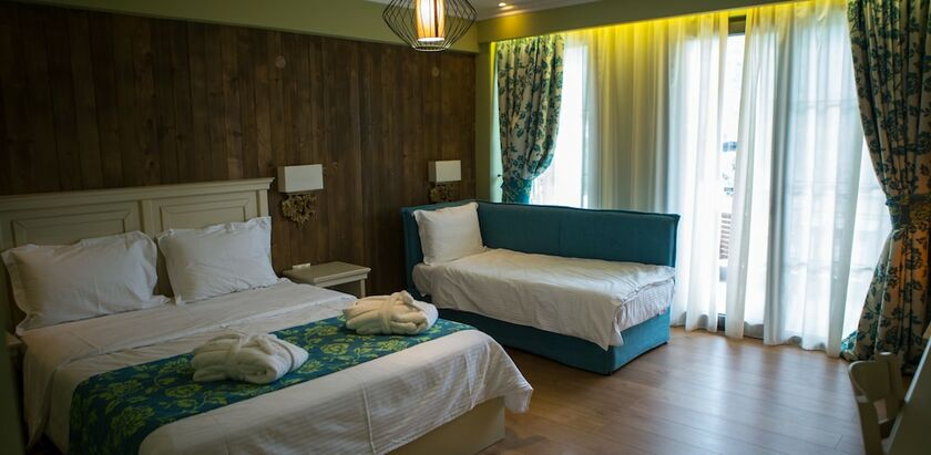 Imagen de la habitación del Hotel Irenes Resort. Foto 20