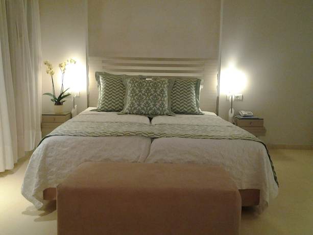 Imagen de la habitación del Hotel Iria Beach art hotel. Foto 5