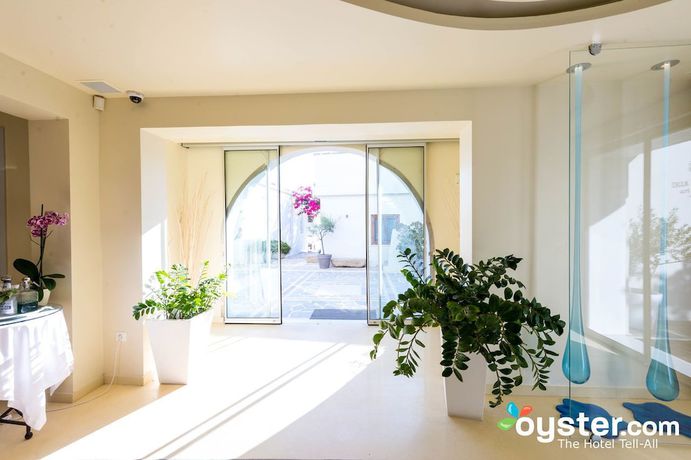 Imagen de los interiores del Hotel Iria Beach art hotel. Foto 19
