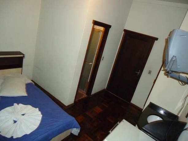 Imagen de la habitación del Hotel Iria's. Foto 3