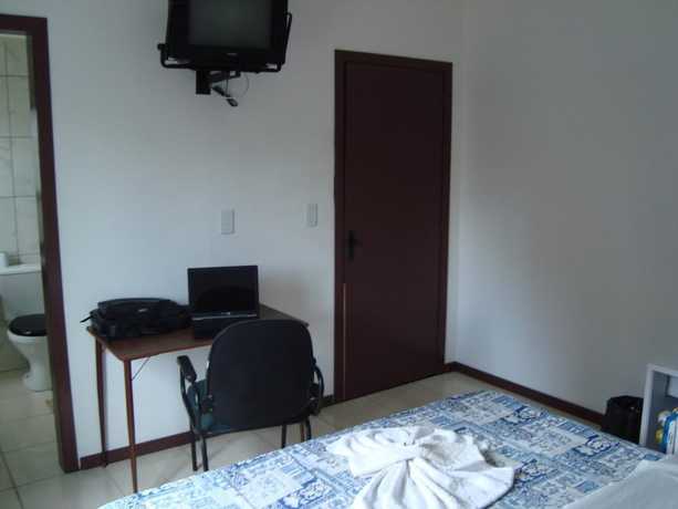 Imagen de la habitación del Hotel Iria's. Foto 9
