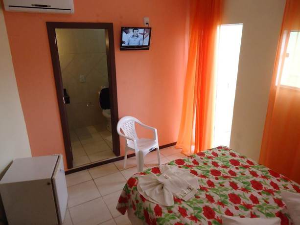 Imagen de la habitación del Hotel Iria's. Foto 12