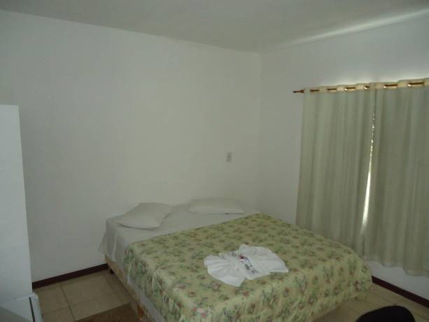 Imagen de la habitación del Hotel Iria's. Foto 13