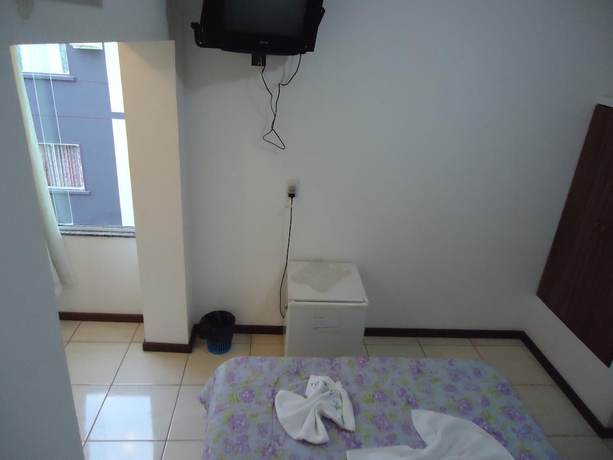 Imagen de la habitación del Hotel Iria's. Foto 17