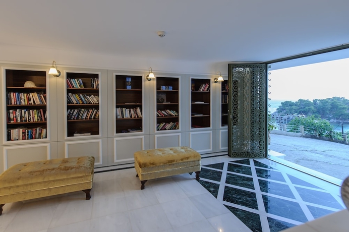 Imagen de los interiores del Hotel Irida Boutique. Foto 16