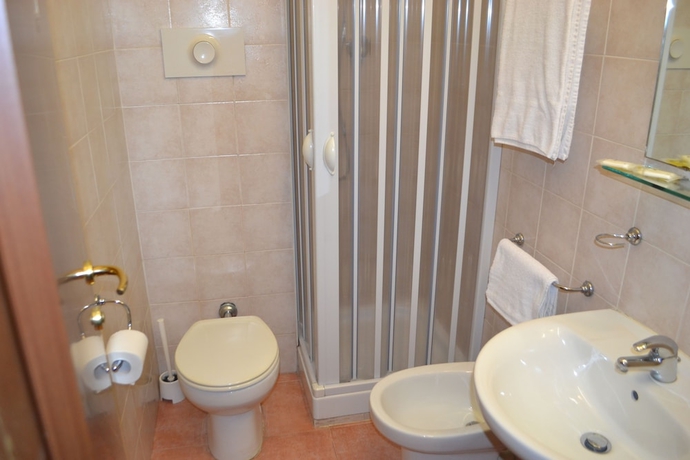 Imagen de la habitación del Hotel Iride, Mil&aacute;n. Foto 15